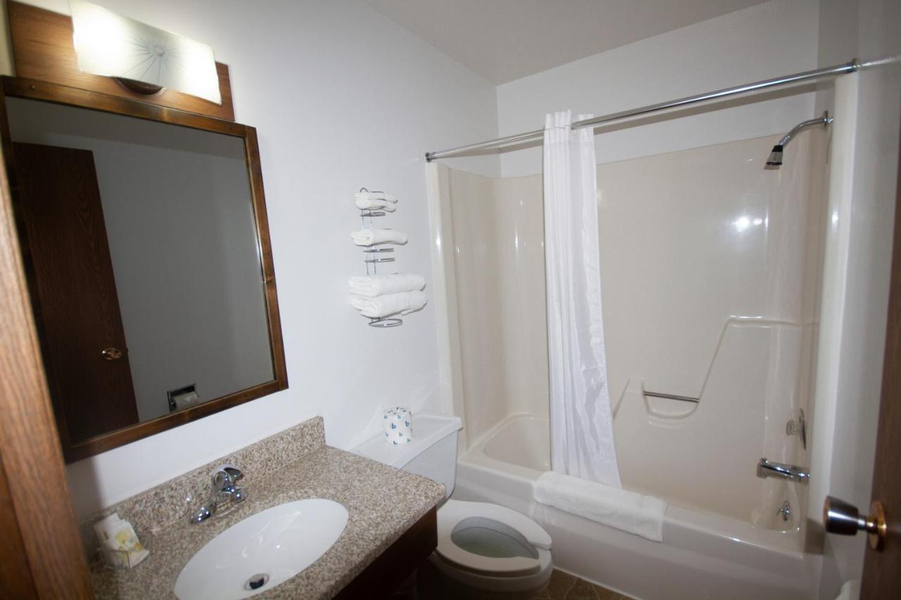 Artos Motel Harvey Екстериор снимка