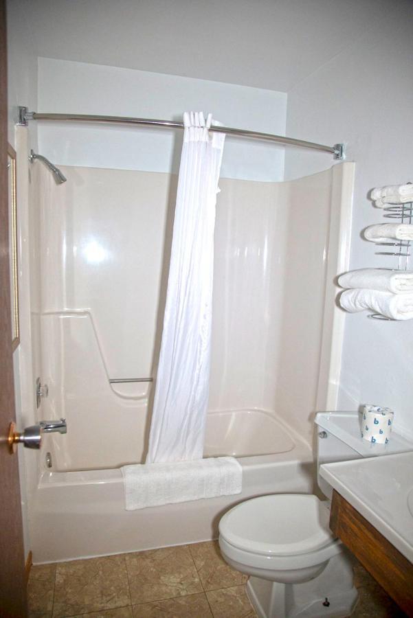 Artos Motel Harvey Екстериор снимка